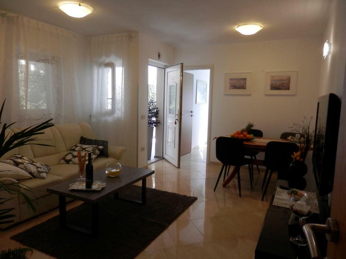 Melody Apartment Poreč Exterior foto